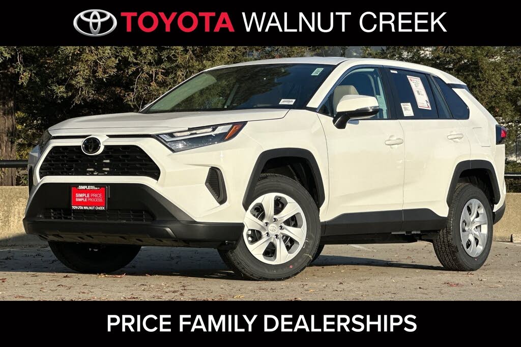 2025 Toyota RAV4 LE FWD