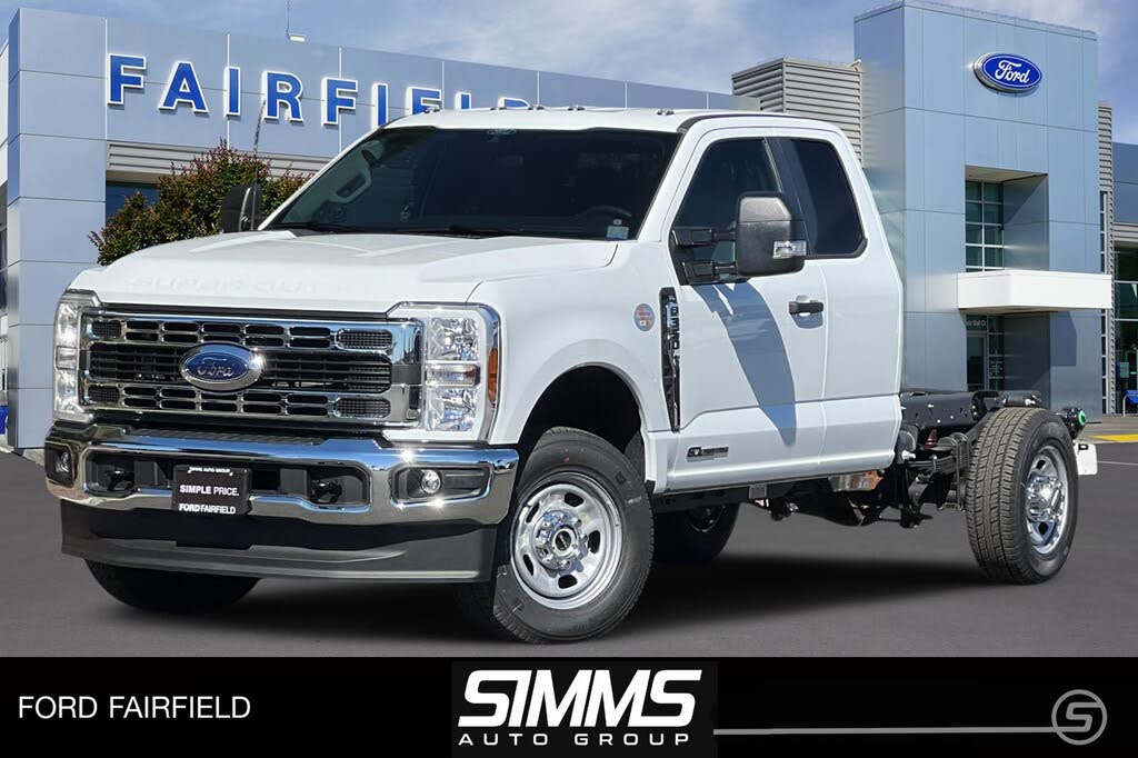 2026 Ford F-350 Super Duty Chassis XL SuperCab 4WD