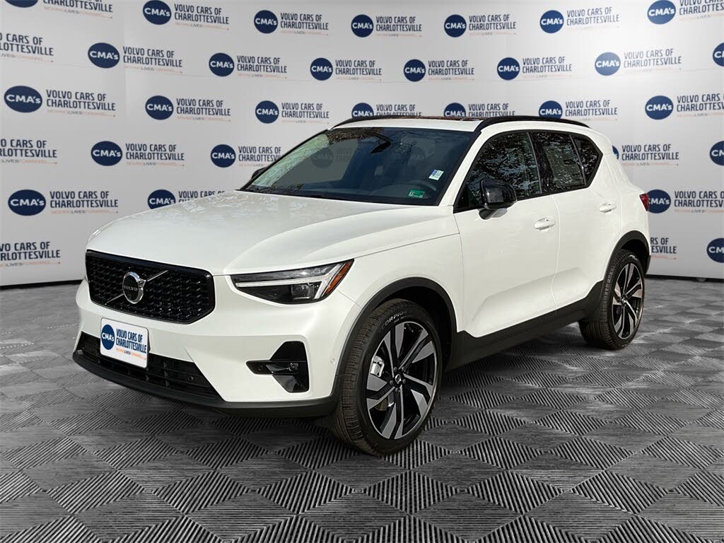 2026 Volvo XC40 B5 Ultra AWD