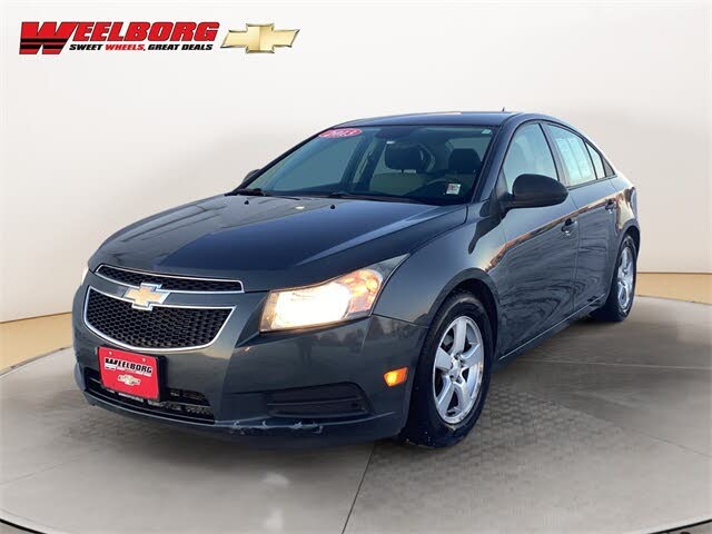 2013 Chevrolet Cruze LS Sedan FWD