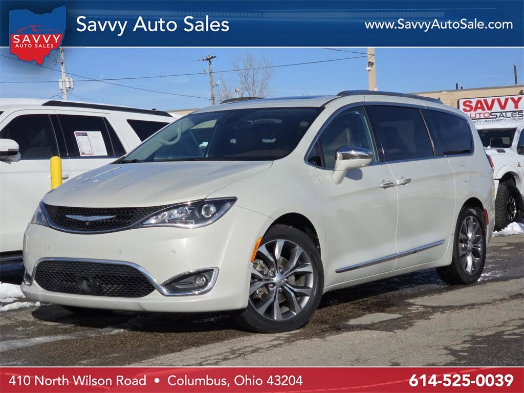 2017 Chrysler Pacifica Limited FWD