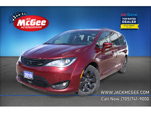 Chrysler Pacifica Hybrid Limited FWD