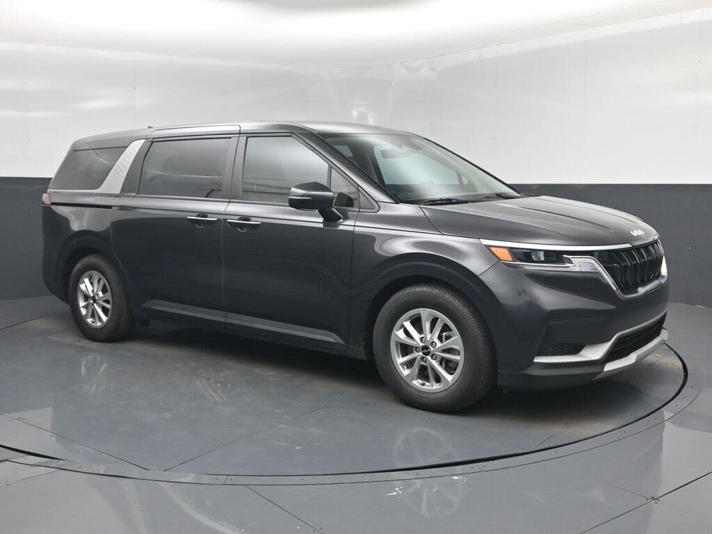 2023 Kia Carnival LX FWD