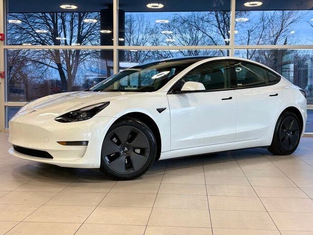 2023 Tesla Model 3 RWD
