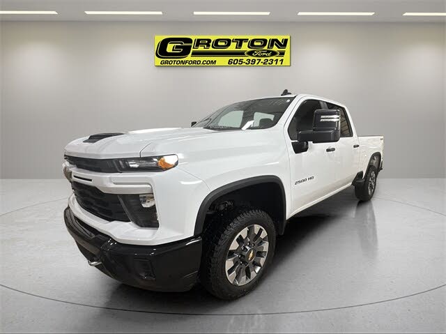2024 Chevrolet Silverado 2500HD Custom Crew Cab 4WD