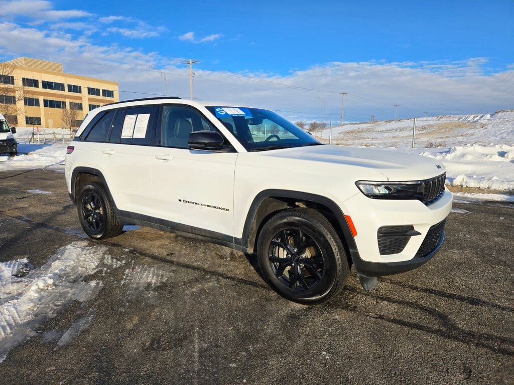 2024 Jeep Grand Cherokee Altitude 4WD