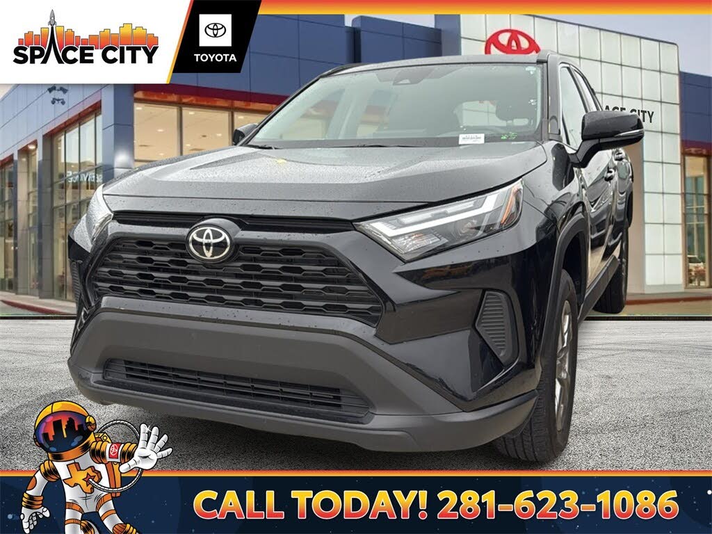 2024 Toyota RAV4 XLE FWD