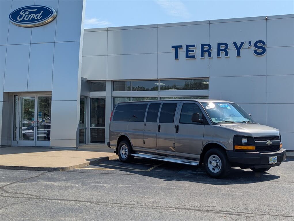 2013 Chevrolet Express 3500 1LS Extended RWD