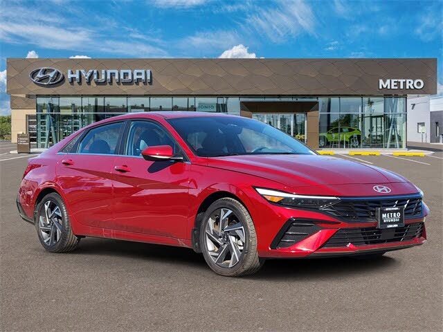2024 Hyundai Elantra SEL FWD