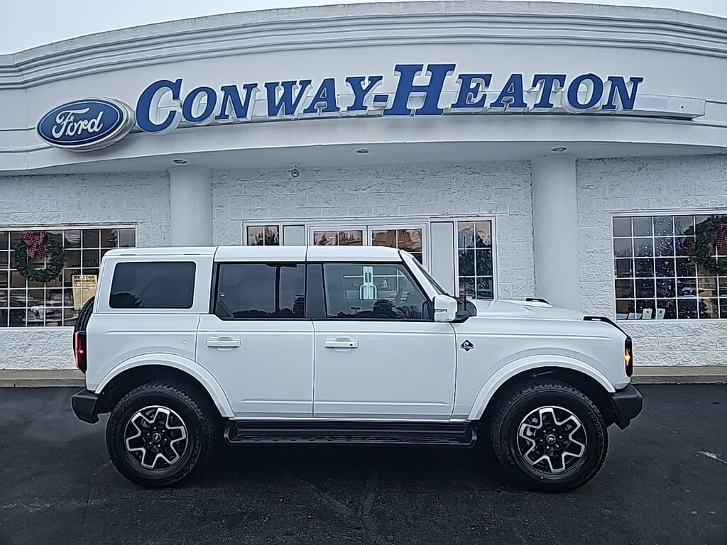 2025 Ford Bronco Outer Banks 4-Door 4WD