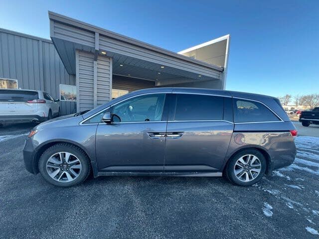 2016 Honda Odyssey Touring Elite FWD