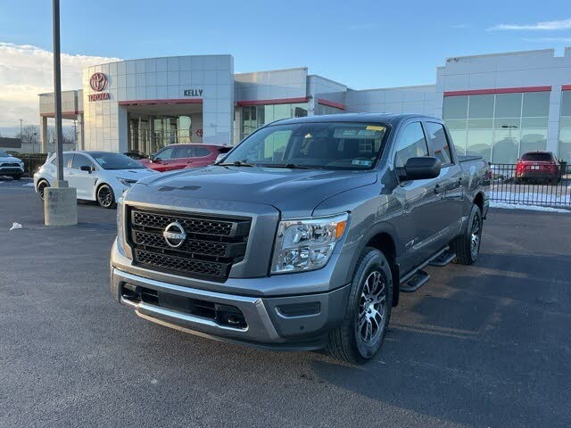 2023 Nissan Titan SV Crew Cab 4WD