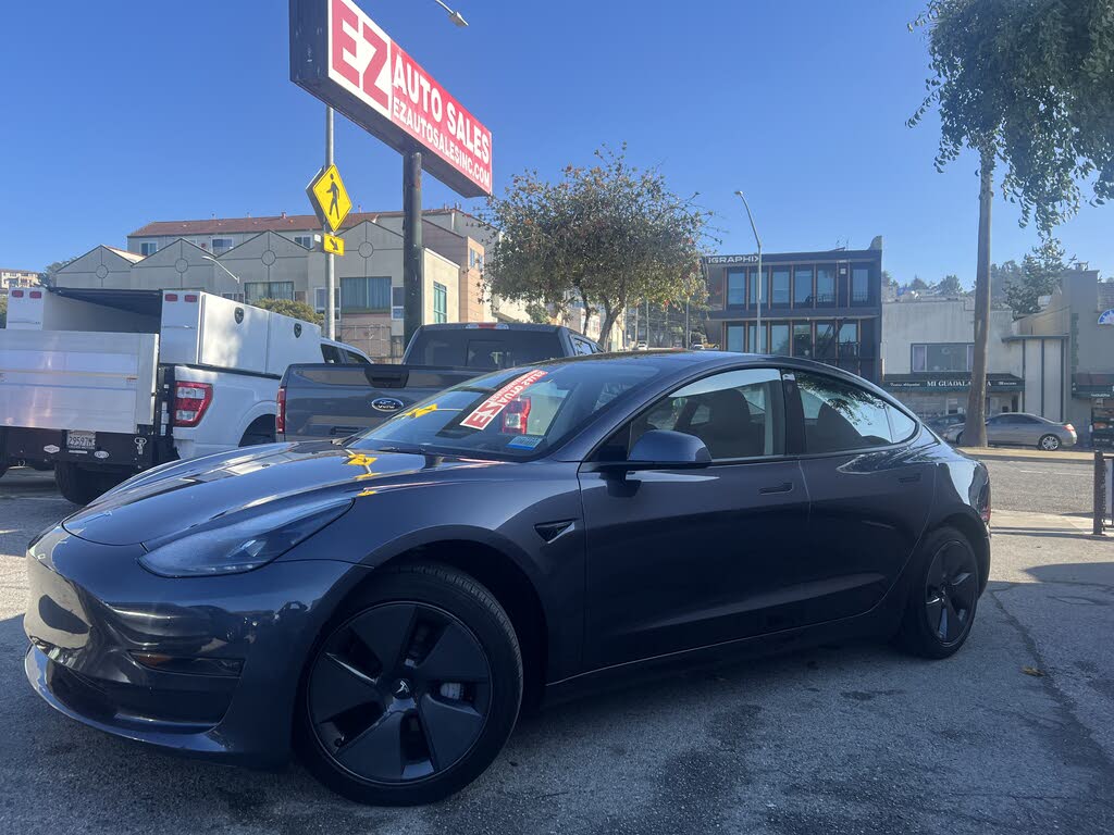 2023 Tesla Model 3 RWD