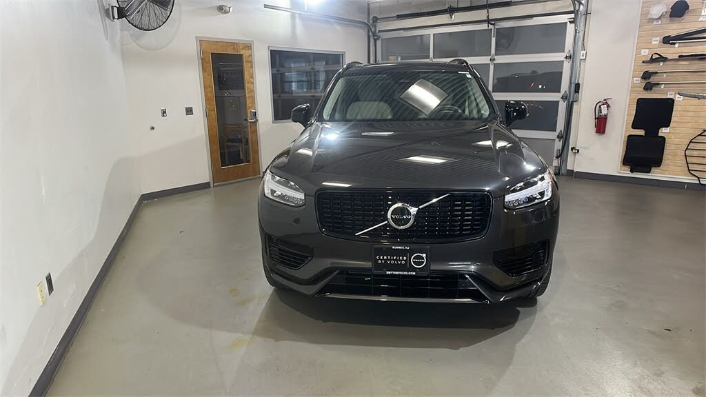 2023 Volvo XC90 Recharge T8 Ultimate Dark Theme eAWD