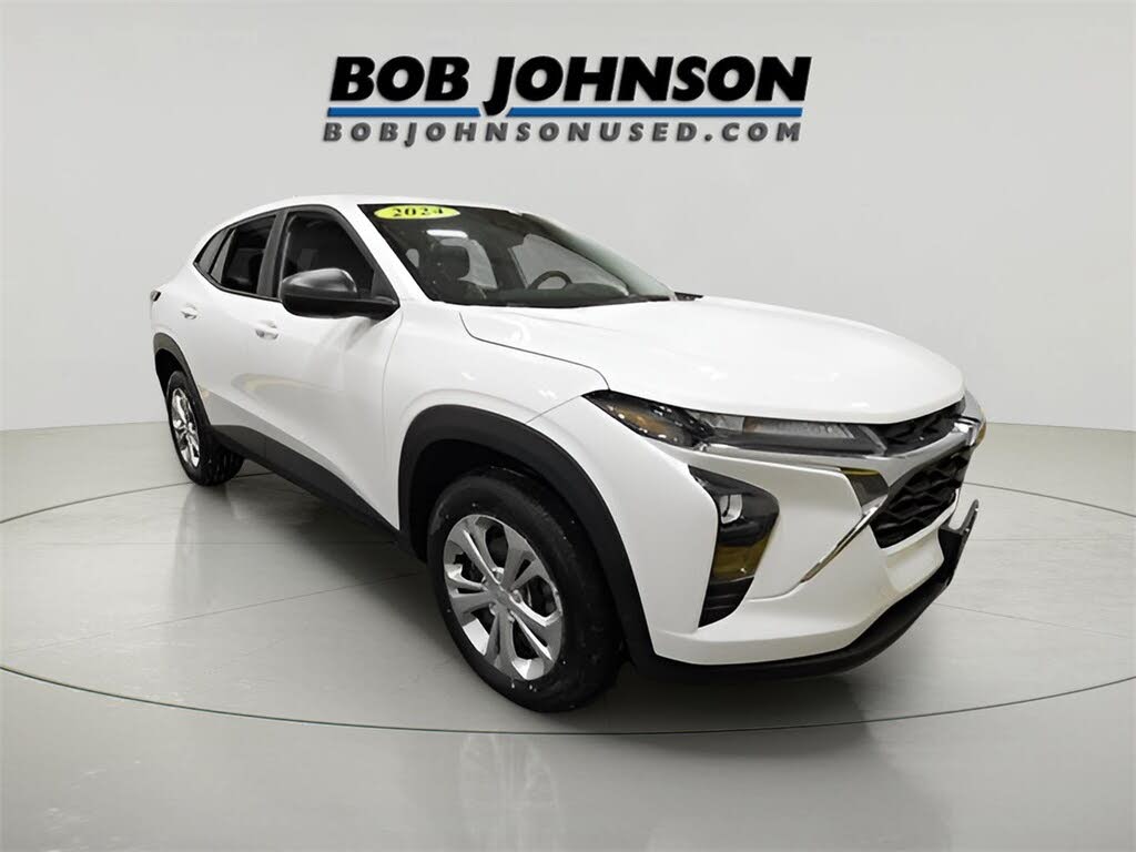 2024 Chevrolet Trax LS FWD