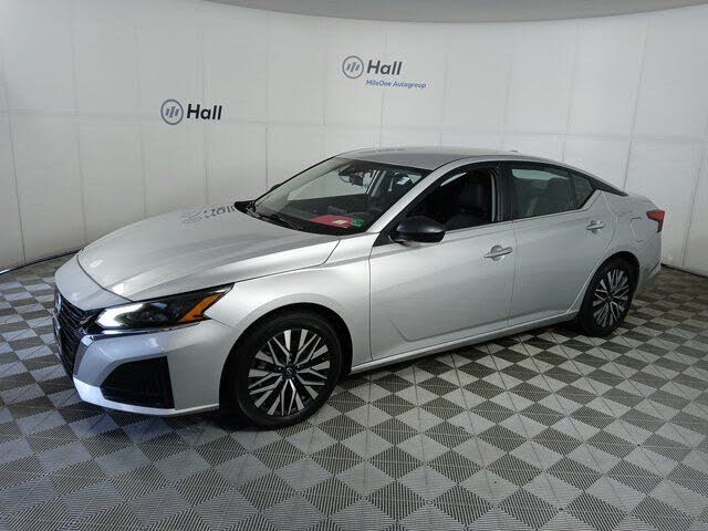 2024 Nissan Altima 2.5 SV FWD