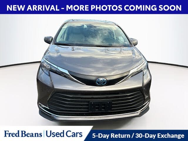 2024 Toyota Sienna XLE 7-Passenger FWD