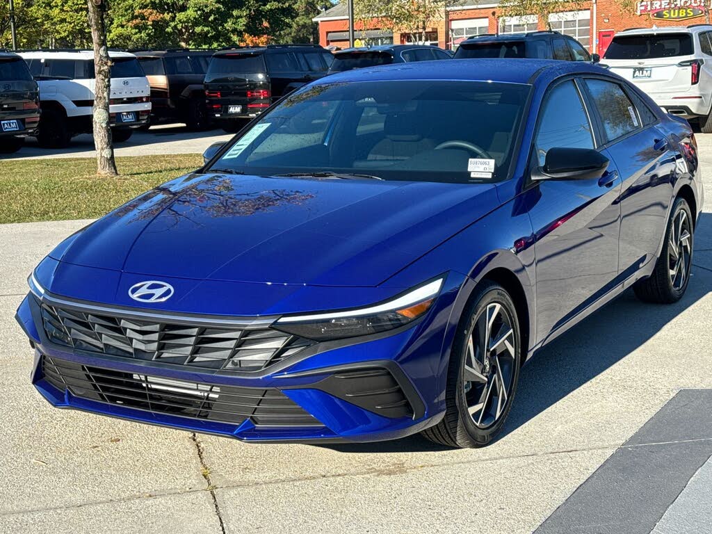 2025 Hyundai Elantra SEL Sport FWD