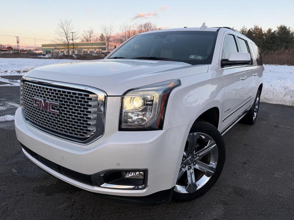 2017 GMC Yukon XL Denali 4WD