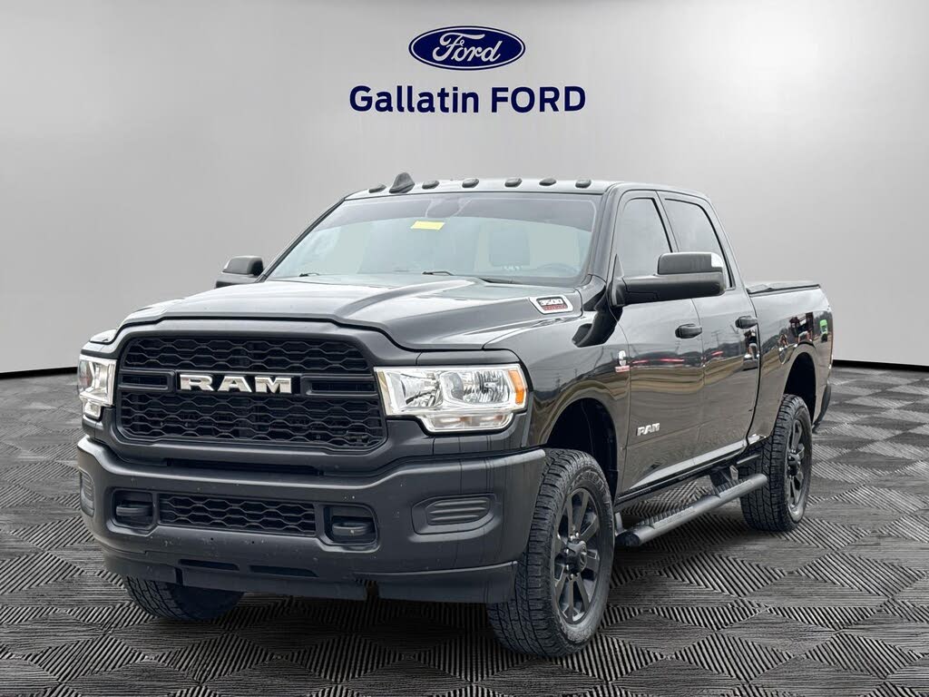 2022 RAM 3500 Tradesman Crew Cab 4WD