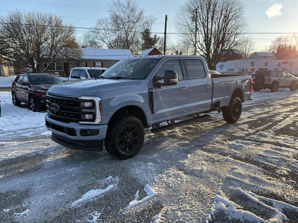 2024 Ford F-350 Super Duty Lariat Crew Cab 4WD