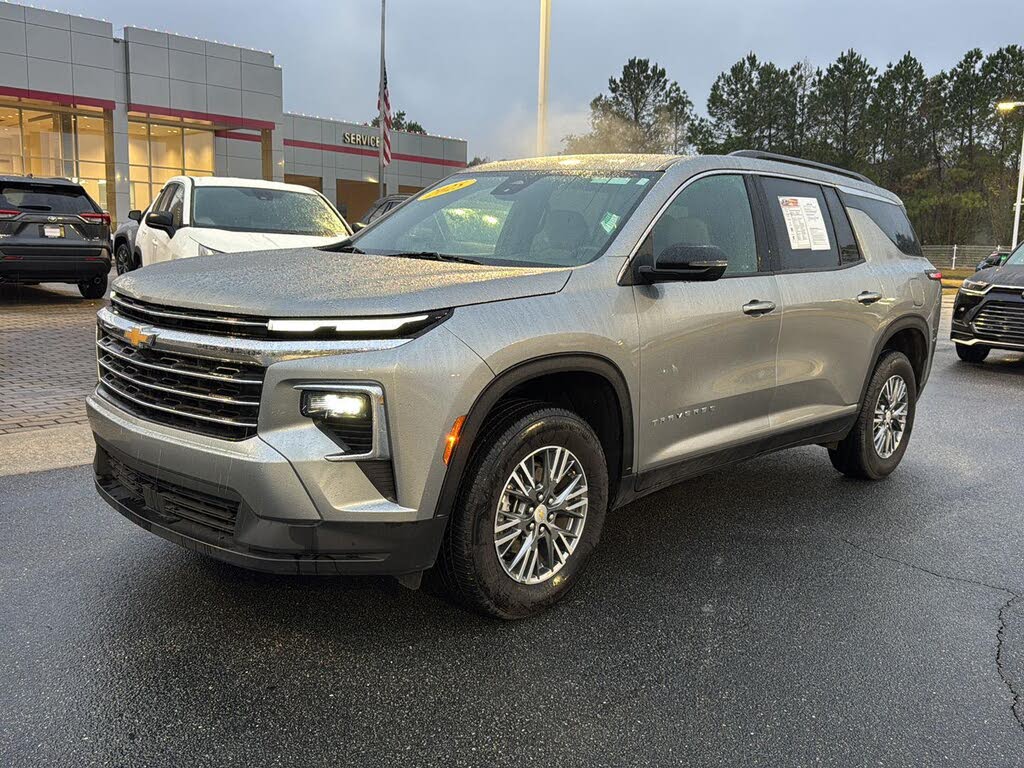 2025 Chevrolet Traverse LT FWD
