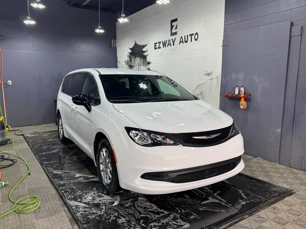 2025 Chrysler Grand Caravan SXT FWD