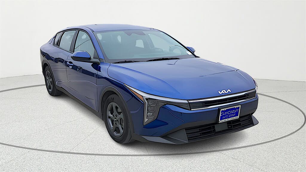2025 Kia K4 LXS FWD