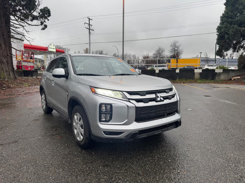 Mitsubishi RVR ES FWD 2025