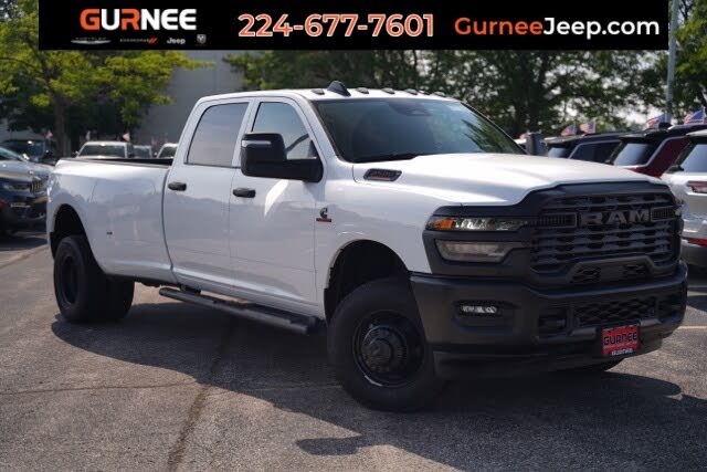 2025 RAM 3500 Tradesman Crew Cab LB DRW 4WD