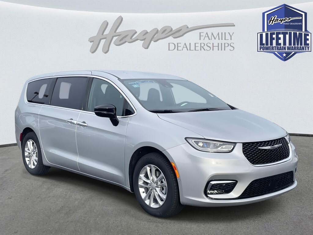 2026 Chrysler Pacifica Select FWD