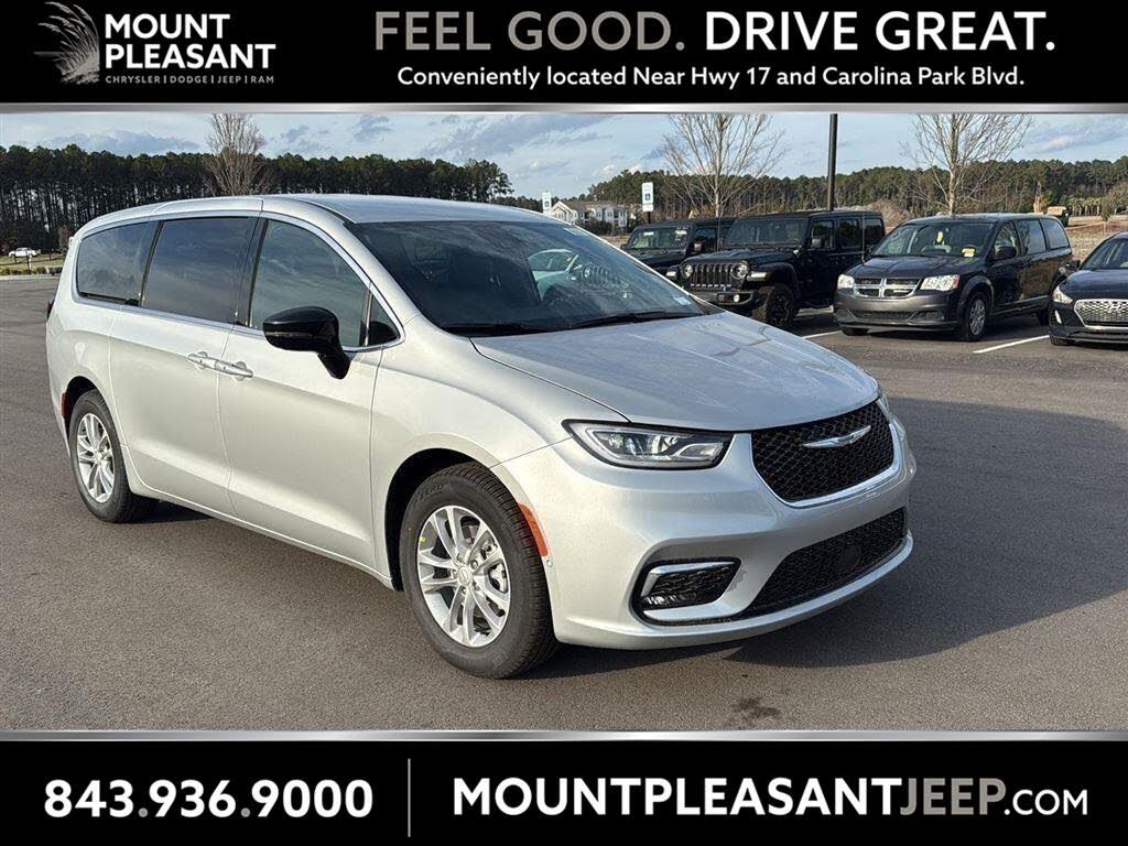 2026 Chrysler Pacifica Select FWD