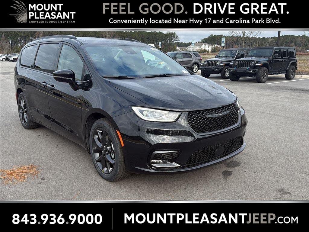 2026 Chrysler Pacifica Select FWD