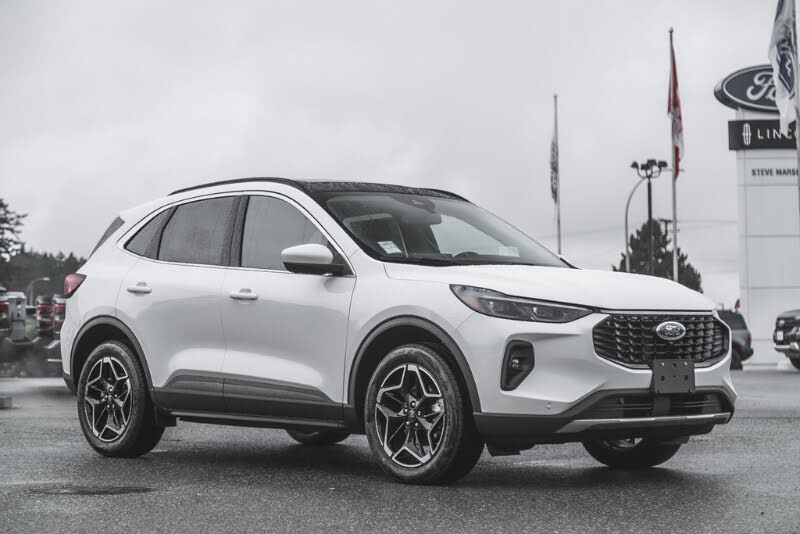 2026 Ford Escape Platinum AWD