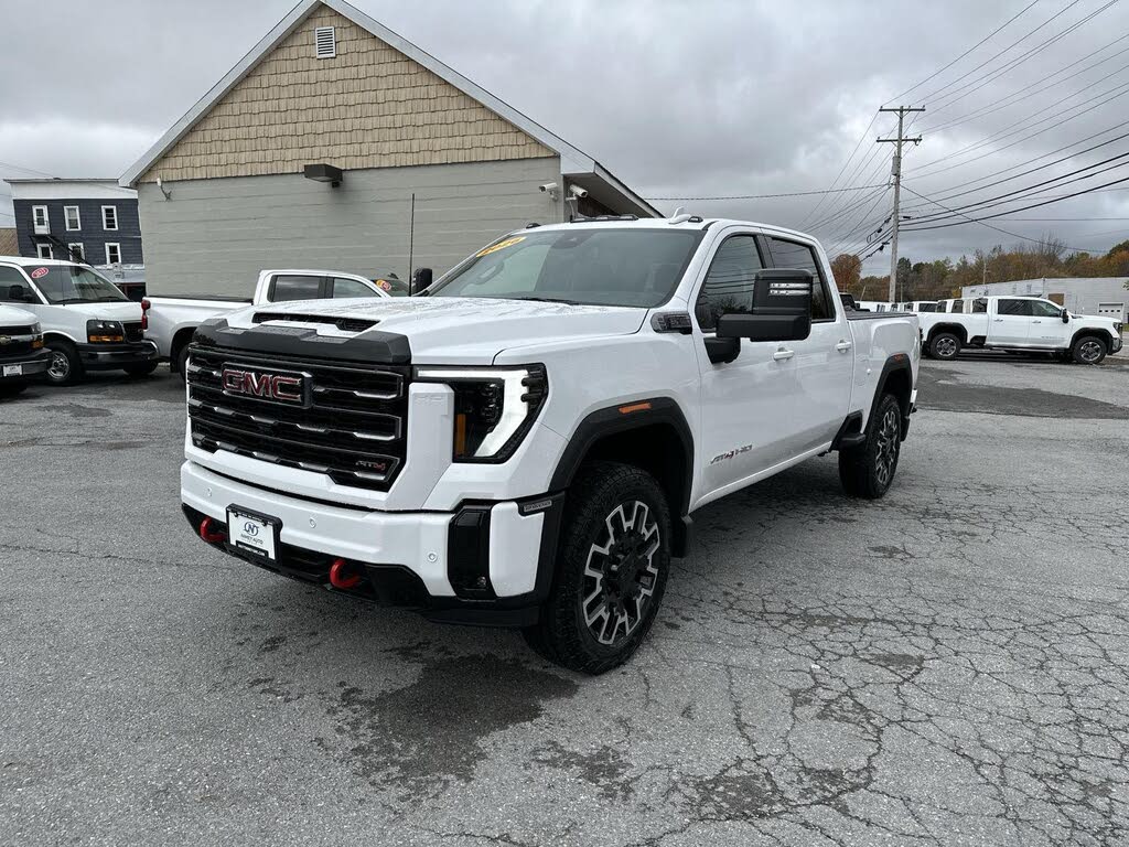 2026 GMC Sierra 2500HD AT4 Crew Cab 4WD