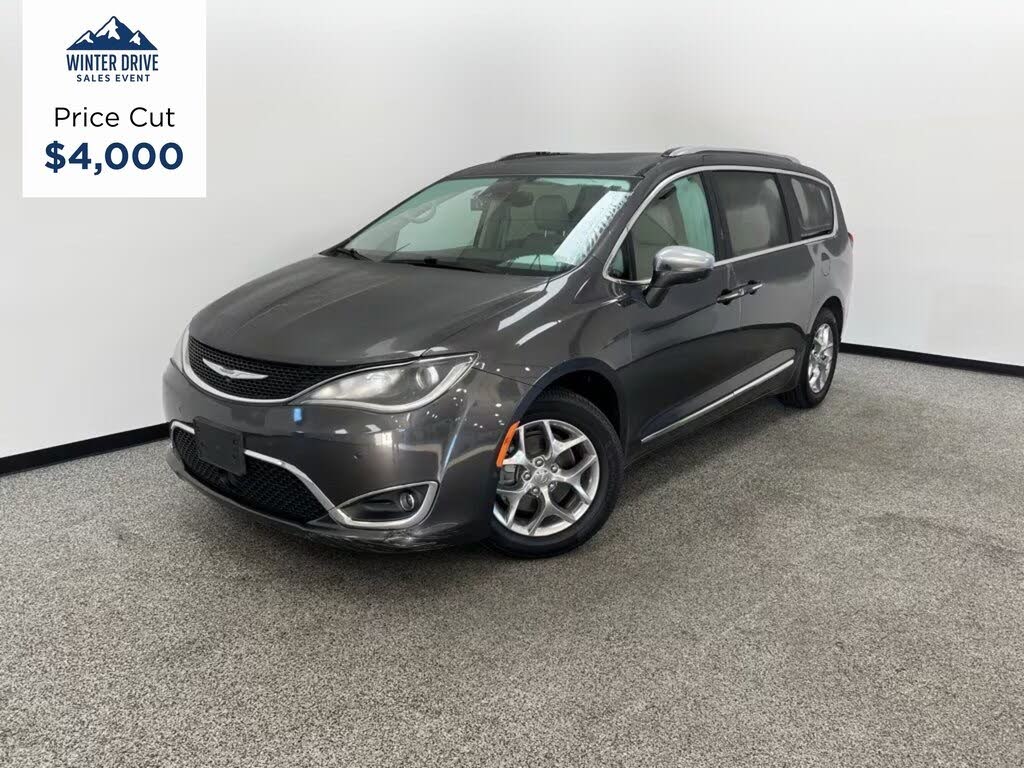 2017 Chrysler Pacifica Limited FWD