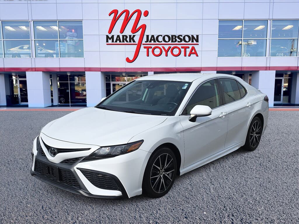 2021 Toyota Camry SE FWD