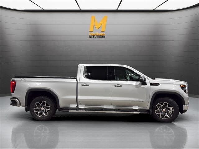 2022 GMC Sierra 1500 SLT Crew Cab 4WD