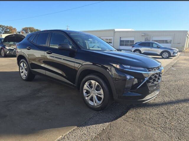 2025 Chevrolet Trax LS FWD