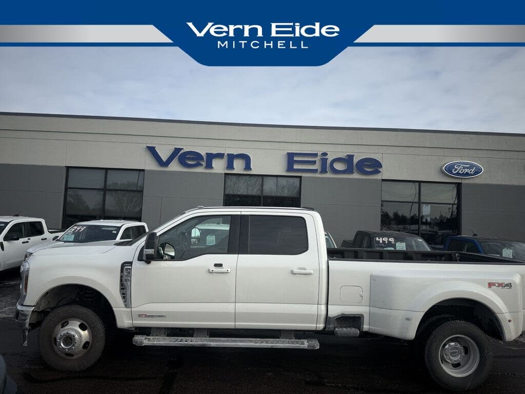 2025 Ford F-350 Super Duty Lariat Crew Cab LB DRW 4WD