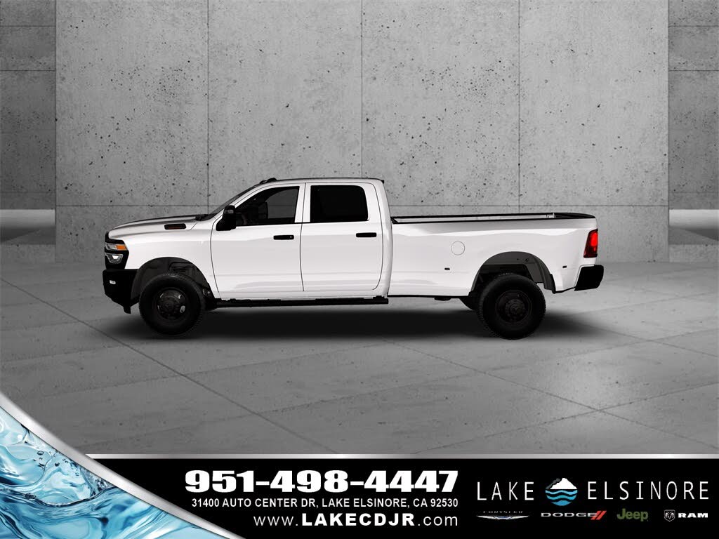 2026 RAM 3500 Tradesman Crew Cab LB DRW 4WD