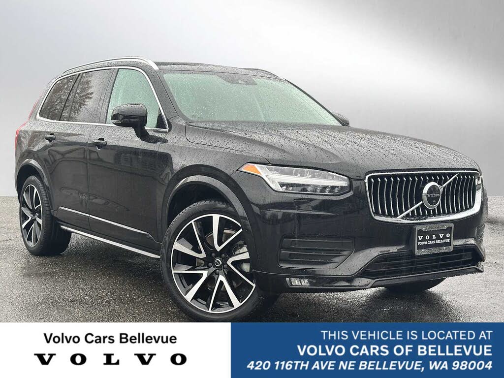 2022 Volvo XC90 T6 Momentum 7-Passenger AWD