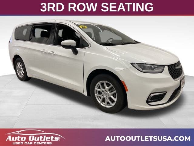 2023 Chrysler Pacifica Touring FWD