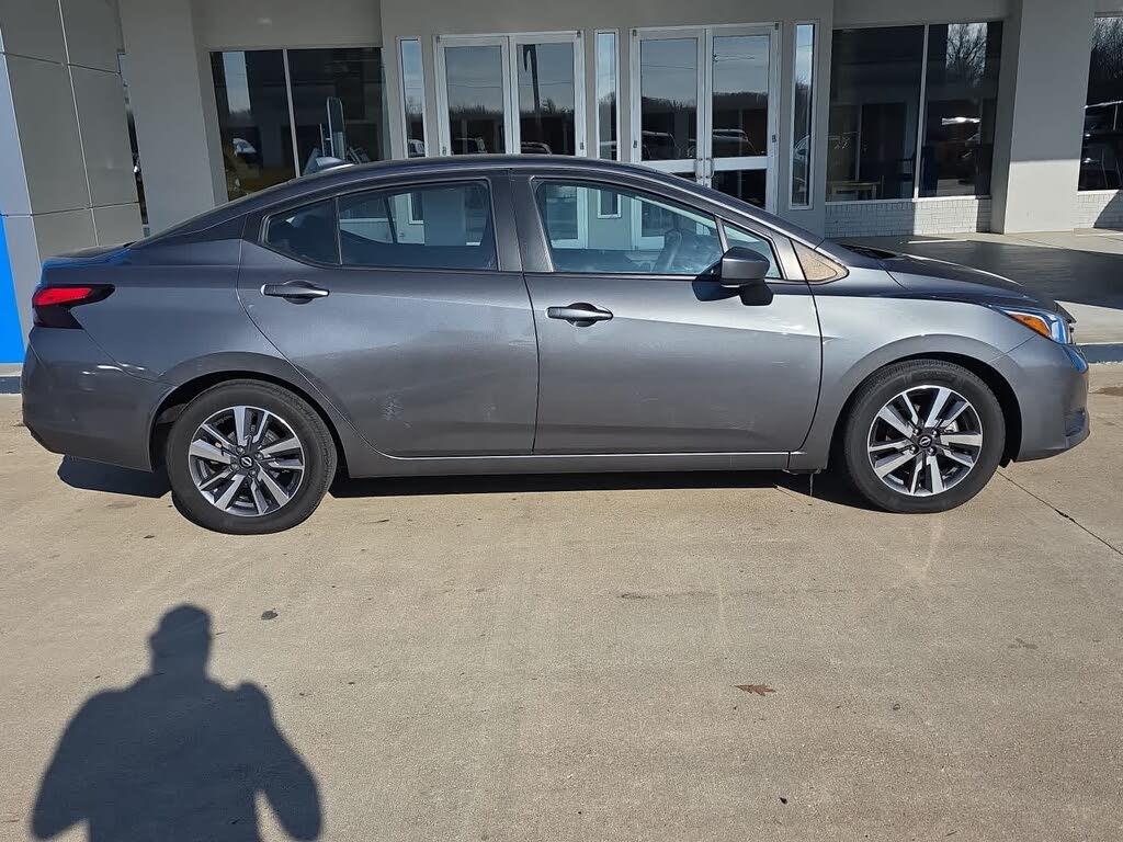 2023 Nissan Versa SV FWD