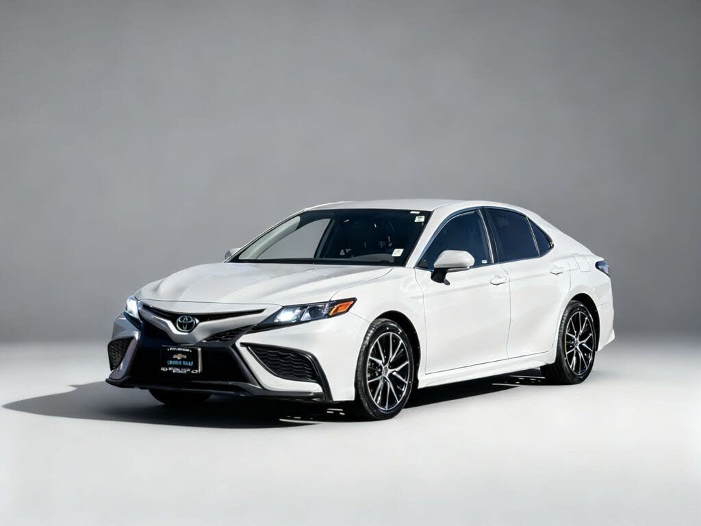 2024 Toyota Camry SE FWD