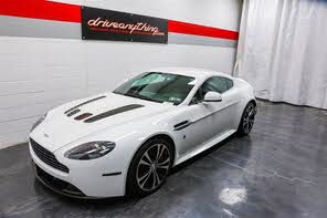 Aston Martin V12 Vantage Coupe RWD