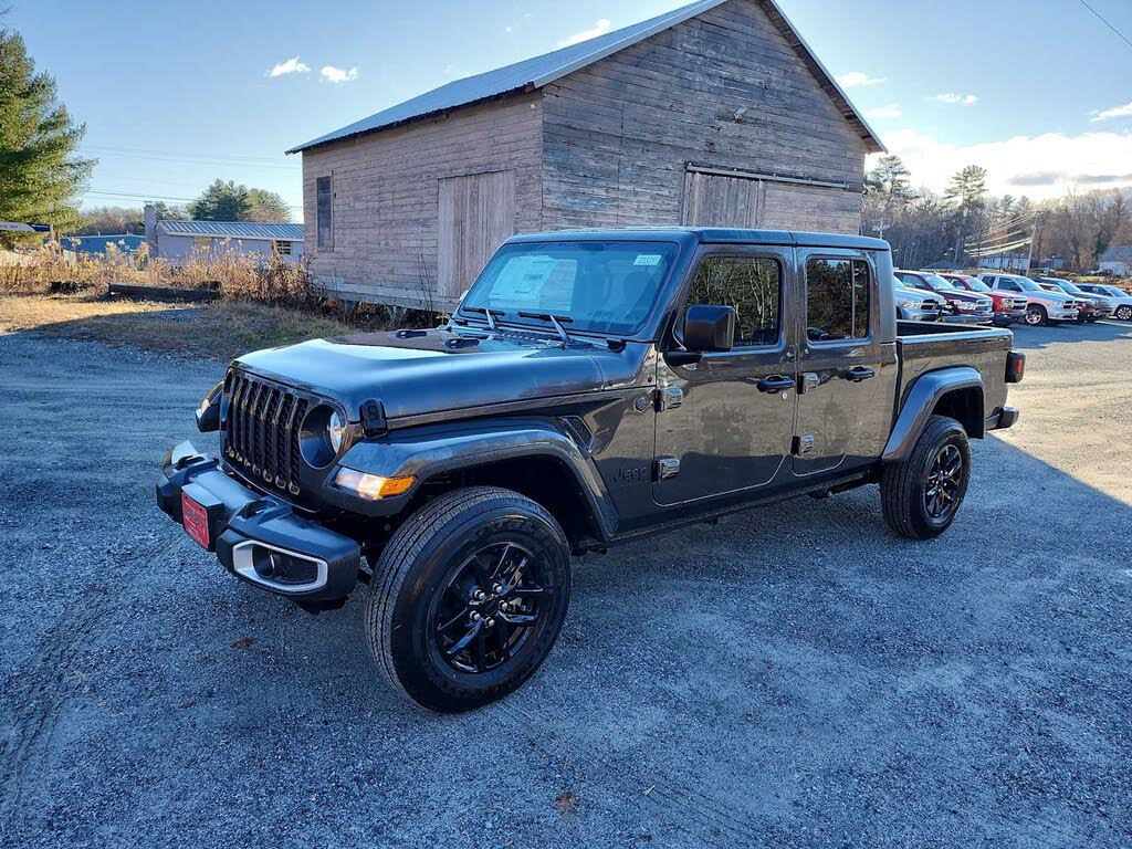 2023 Jeep Gladiator Sport S Crew Cab 4WD