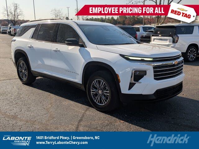 2025 Chevrolet Traverse LT FWD