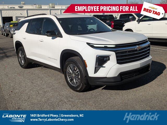 2025 Chevrolet Traverse LT FWD