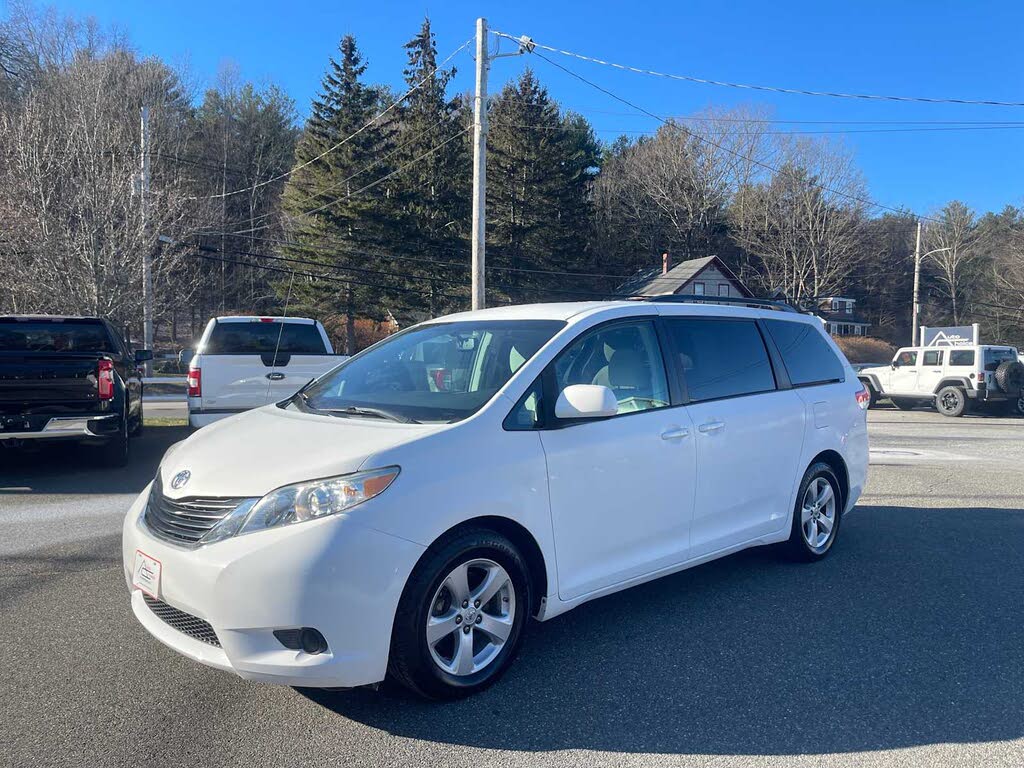 2011 Toyota Sienna 7-Passenger V6 FWD